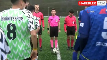 İki kardeş hakem aynı maçta görev aldı