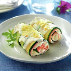 Canelones de calabacín y jamón cocido con bechamel ligera