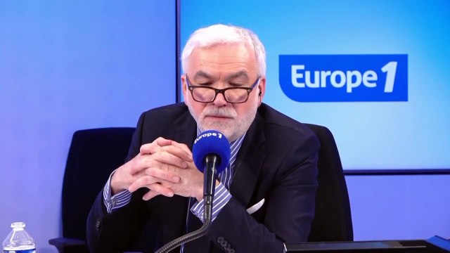 Pascal Praud et vous - Affiche des JO sans la croix sur le dôme des Invalides : «C'est un scandale de renier notre histoire», fustige un auditeur