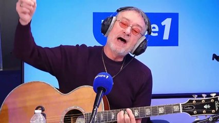 Quand Michael Jones chante Goldman avec l'équipe de Pascal Praud et vous en direct