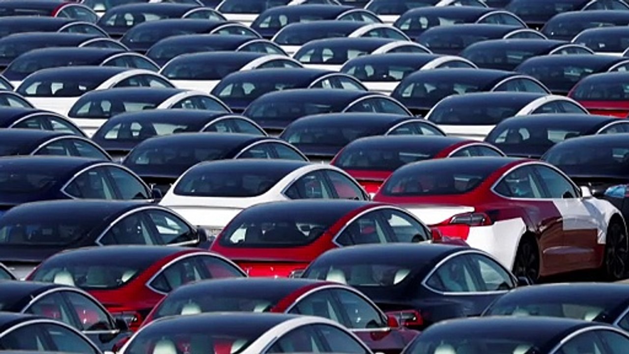 Stromausfall in Tesla-Werk nach mutmaßlichem Anschlag in Brandenburg