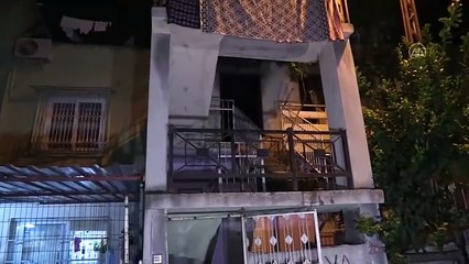 Adana'da kendini içeri kilitledi! Evini ateşe verdi