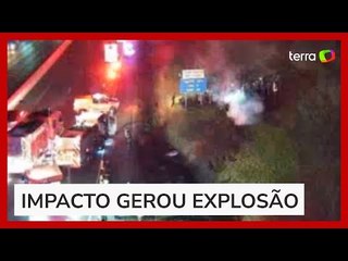 Avião cai próximo a rodovia e deixa cinco mortos nos EUA