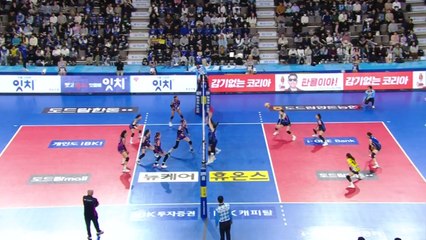 흥국생명, 여자배구 1위 탈환 / YTN