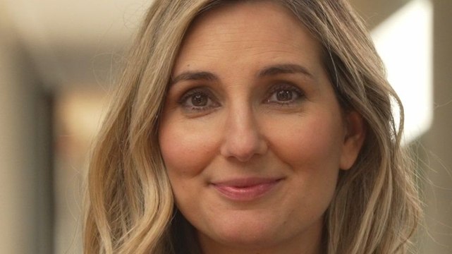 Marie Portolano : « Une femme on la regarde, un homme on l'écoute »