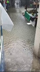 Fortes chuvas deixam comércio totalmente alagado na Bahia