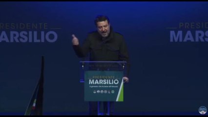 Salvini: guai a chi mette in discussione le forze dell'ordine