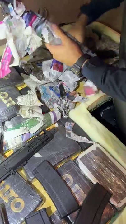 PRF apreende fuzis, pistola e cocaína em Santa Terezinha de Itaipu