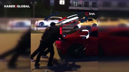 Bursa'da şaşırtan anlar: Ferrari yolda kaldı, gören bir daha baktı!