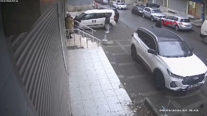 Zihinsel engelli çocuğa darp kamerada
