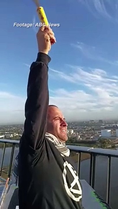 Climate activists arrested for disrupting Melbourne traffic