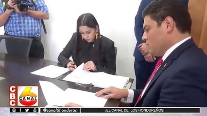 Secretario de finanzas se presenta al CN para aspirar a cargo en el CNE