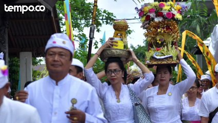 Menjelang Nyepi Umat Hindu Bali Gelar Upacara Melasti, Begini Prosesinya