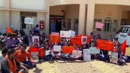 Video: पश्चिम बंगाल में हो रहे घटना को लेकर सडक़ पर उतरा संगठन, महिलाओं ने ऐसे किया प्रदर्शन