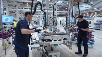 MINI Countryman Electric Production - High-Voltage Battery Assembly