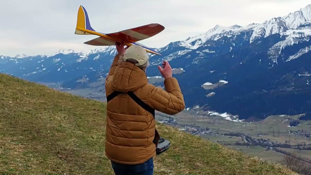 Wood curst, Hangflug Nurflügel bei Föhn