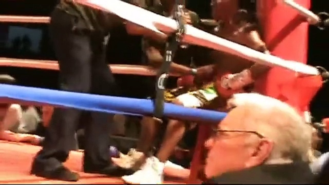 Moruti Mthalane vs Ricardo Nunez
