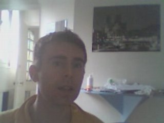 Wiwi égratigne "Le premier jour"