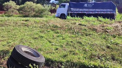 Rodado de caminhão se solta na BR-163 e anda desgovernado pela rodovia