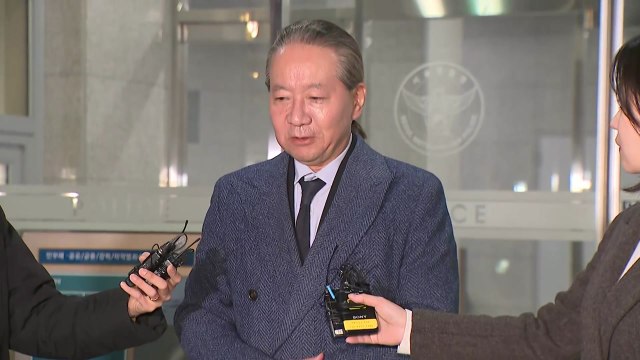 의협 집행부 첫 경찰 소환... MZ 전공의 자발적 행동 / YTN