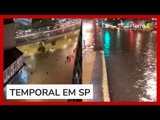 Forte chuva deixa ruas e estações do metrô alagadas em São Paulo
