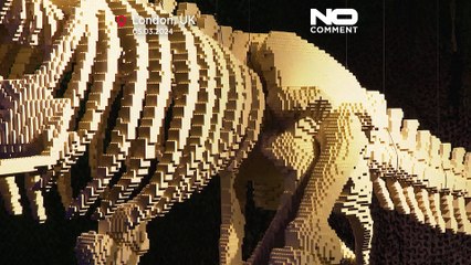 مئة منحوتة من "الليغو" تُحاكي شخصيات واقعية في معرض بلندن