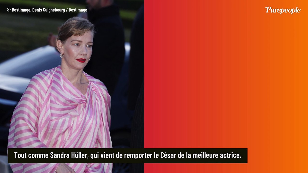 PHOTOS Marina Foïs en jupe courte et collants blancs, Millie Bobby Brown en robe flashy au défilé Louis Vuitton