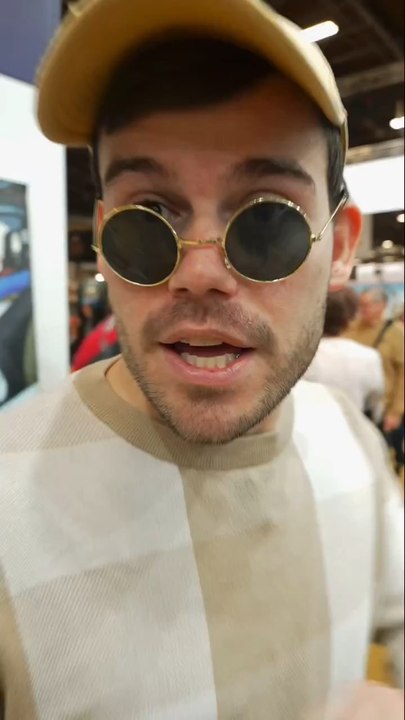 Tu connais le @retromobile_paris de Paris ? ️ #retromobile #automobile #cinema #asterixetobelix #pathe #citroen #voiture #course #24hdumans #f1