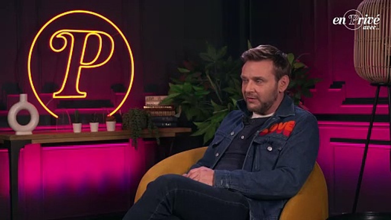 Jeanfi Janssens évoque le suicide de son frère Alexandre et sa culpabilité dans "En privé avec", le format exclusif de Purepeople