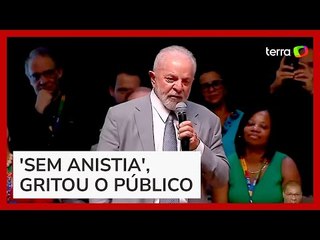 Lula diz que Bolsonaro estava 'preparando golpe', mas 'se borrou de medo' e viajou para os EUA