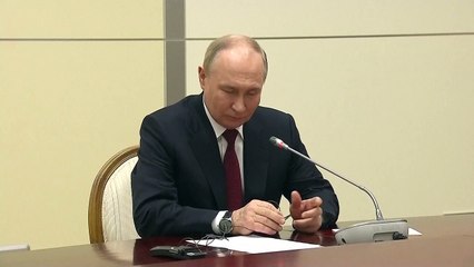 Putin e chefe da AIEA conversam sobre a central nuclear de Zaporizhzhia