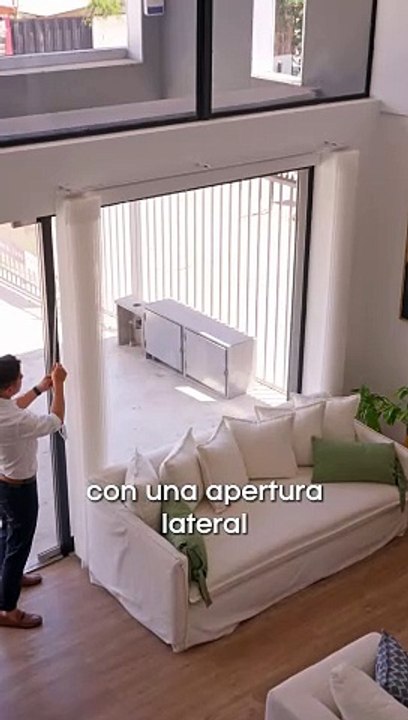 UNISLAT SE ROBA LAS MIRADAS