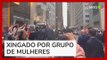 Lula é hostilizado por grupo de brasileiros ao deixar hotel em Nova York