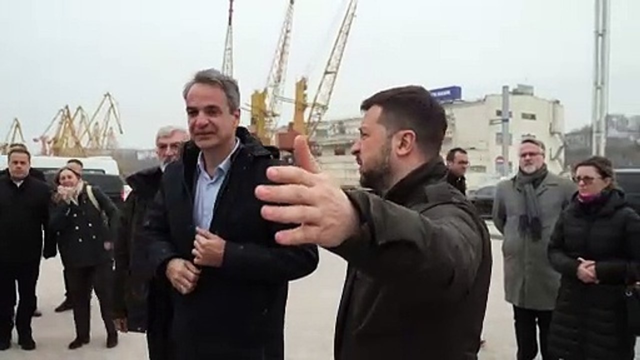 Bombardeos rusos sacuden Odesa durante visita de presidente ucraniano y primer ministro griego