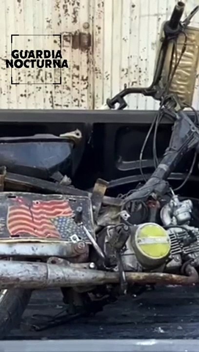 Sujetos a bordo de una motocicleta fueron detenidos por un arma de fuego modificada  en Guadalajara