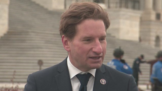 필립스 하원의원, 민주당 경선 후보 사퇴 바이든 지지 / YTN