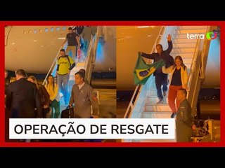Primeiro voo com 211 brasileiros repatriados de Israel chega a Brasília