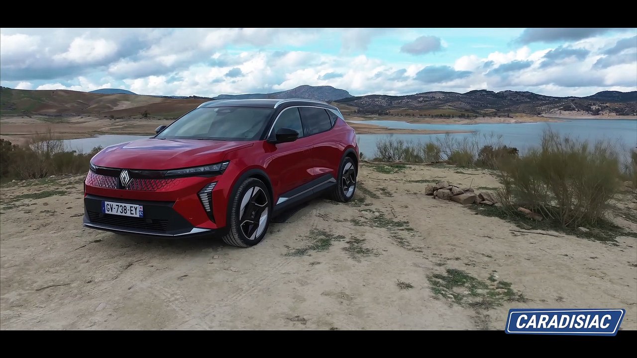 Essai – Renault Scenic E-Tech Electric (2024) : que vaut la voiture de l’année 2024 ?