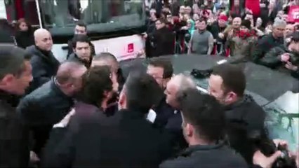 Mitingden sonra İmamoğlu'nun yanına gelen vatandaş: Denetim amiriyim, sana sabotajlar var