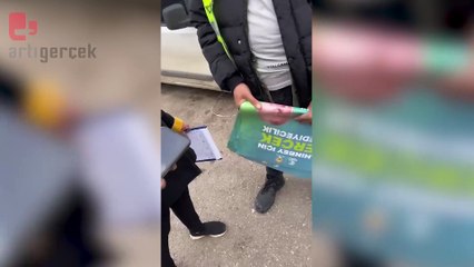 Antep'te AKP'liler afiş asmak istemeyen esnafı fişledi