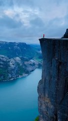 LA PLUS VERTIGINEUSE falaise norvegienne se trouve à Stravanger [@eventyr]