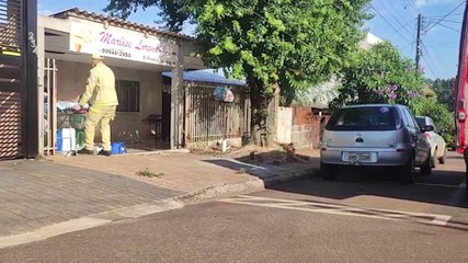 Télécharger la video: Idosa de 66 anos é socorrida após sofrer queda em residência no Cascavel Velho