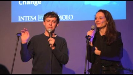 Lo stand-up comedian Luca Ravenna racconta il suo podcast Change