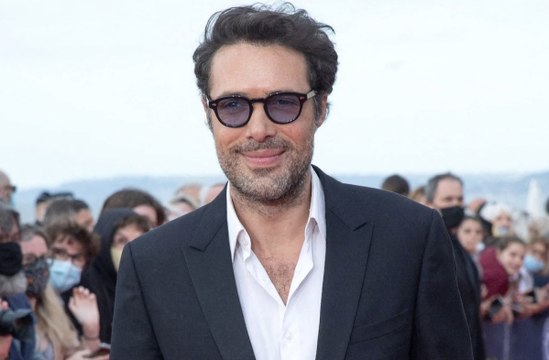 Nicolas Bedos se confie sur la fin de vie de son père, Guy Bedos