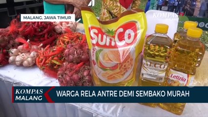 Warga Rela Antre untuk Berburu Sembako Murah