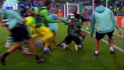 UEFA Şampiyonlar Ligi Gruplarında Atılan En İyi 50 Gol