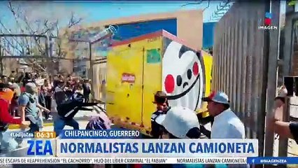 Normalistas lanzan camioneta contra el palacio de gobierno en Chilpancingo