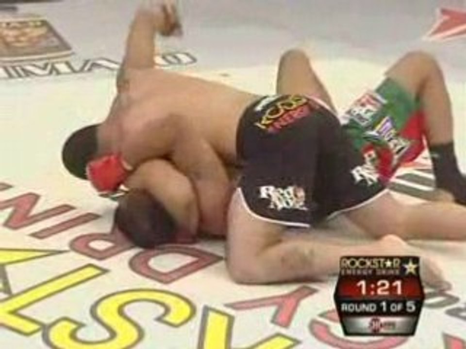Ninja vs Joey Villasenor - StrikeForce EliteXC - fightway.fr