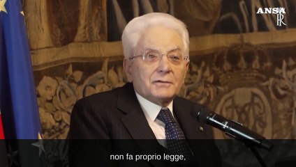 Mattarella: "Fortunatamente il presidente non e' un sovrano"