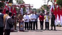Momen Prabowo Subianto Dampingi Presiden Jokowi Resmikan Inpres Jalan Daerah Provinsi Jawa Timur
